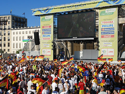 Foto Bühne auf dem Fanfest - Berlin