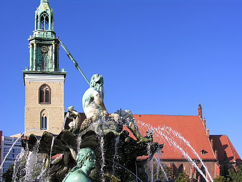 Neptunbrunnen Fotos