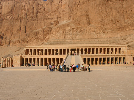 Fotos Eingang zu Tempel der Hatschepsut
