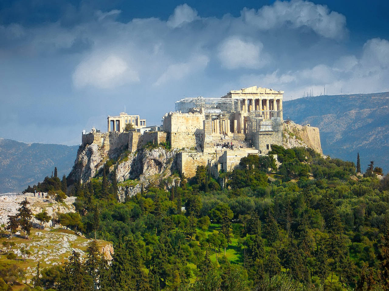  Ansicht von Citysam  Die bekannteste Attraktion und Kultstätte Athens ist zweifelsohne die Akropolis